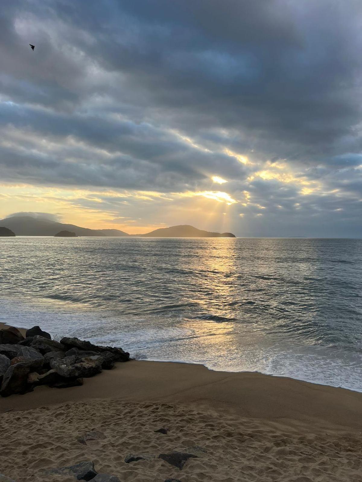 Paraiso Do Alexandre Para 15 Hospedes Caraguatatuba Esterno foto